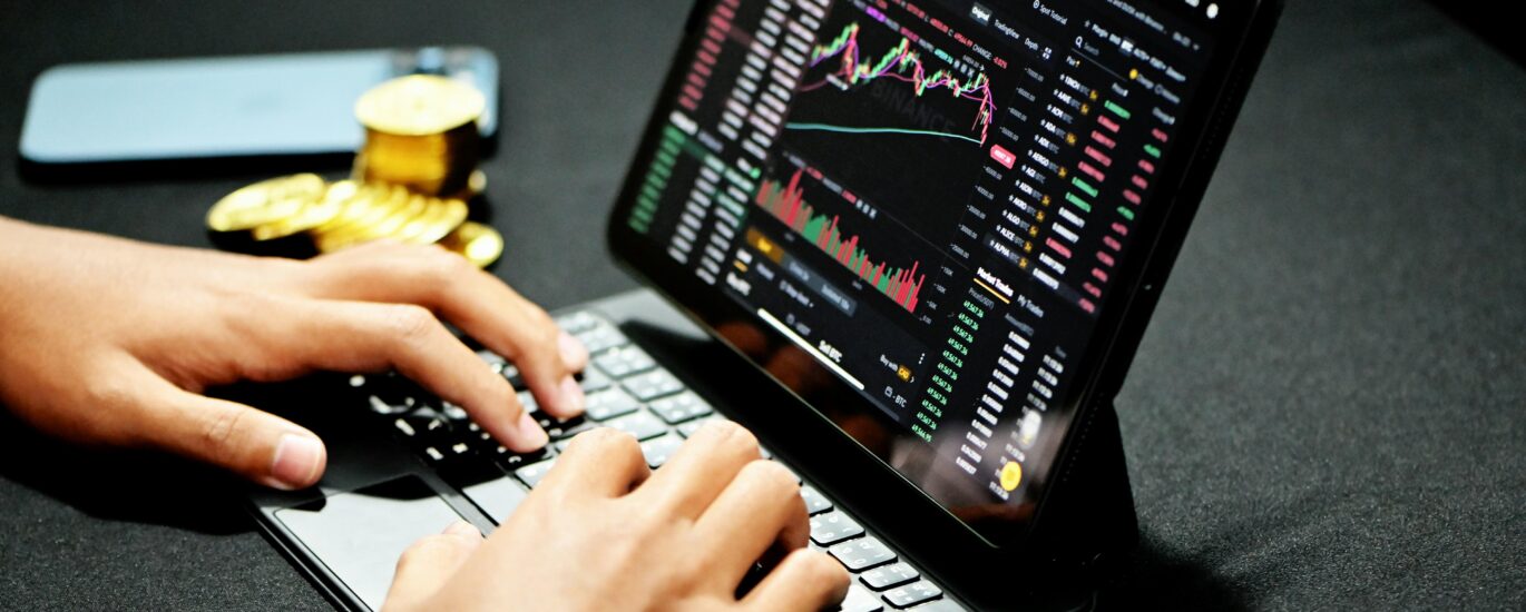 Bitcoin slides toward $75,000, ETH, SOL, XRP drop as oil hits four-year high