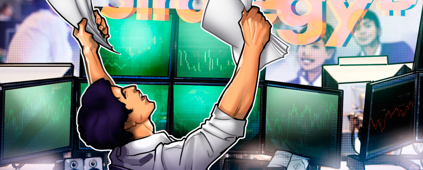 Strategy stock beats Bitcoin after rising 25% in a month: BTC bottom in? img1