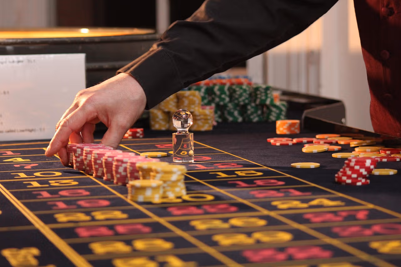 Casino, roulette table. (whekevi/Pixabay)