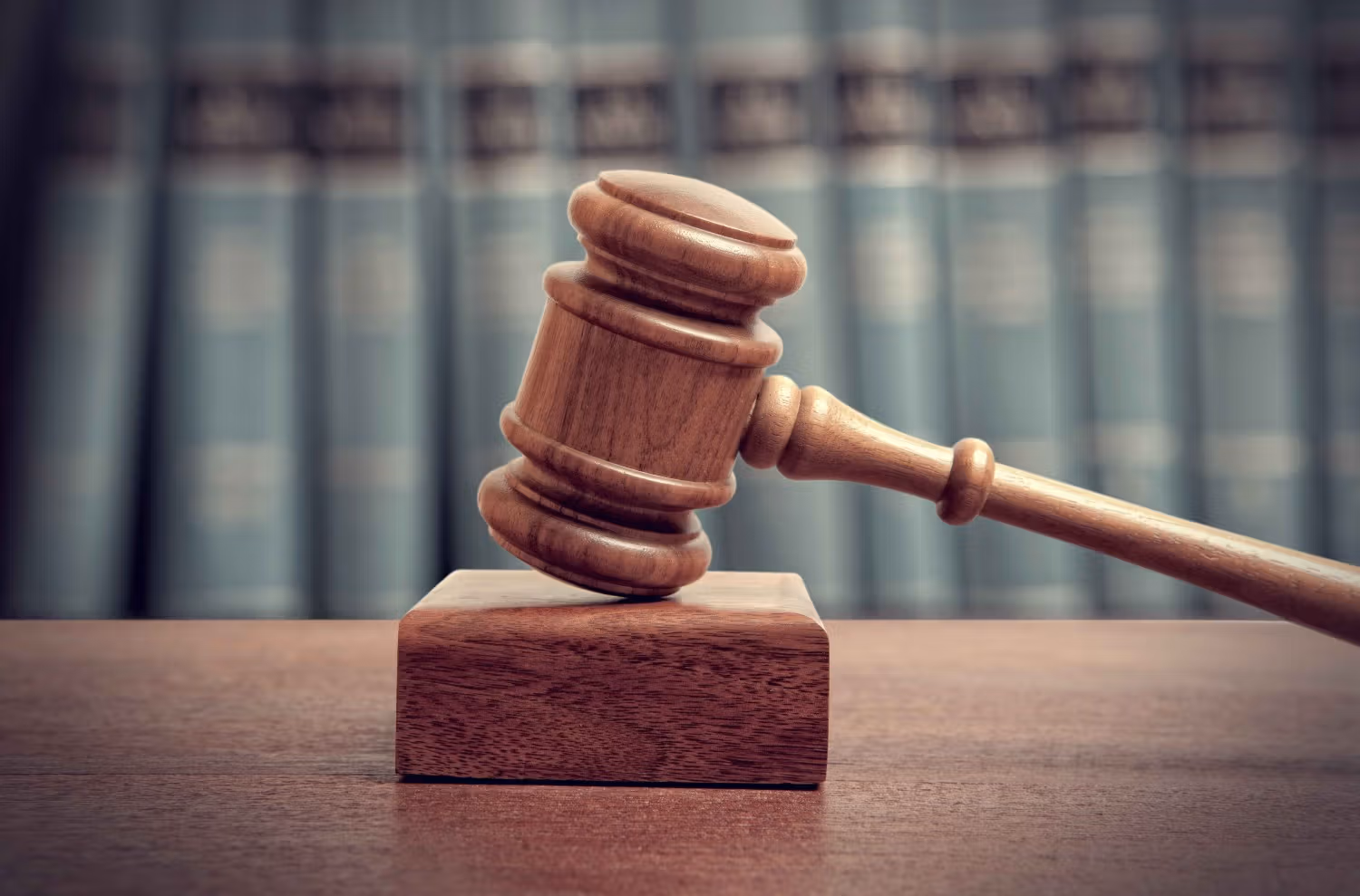 court, gavel