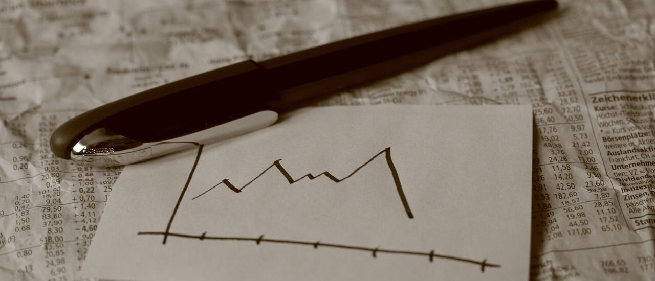 Dogecoin slides 4%, bitcoin rally pauses as Iran ceasefire optimism lifts equities