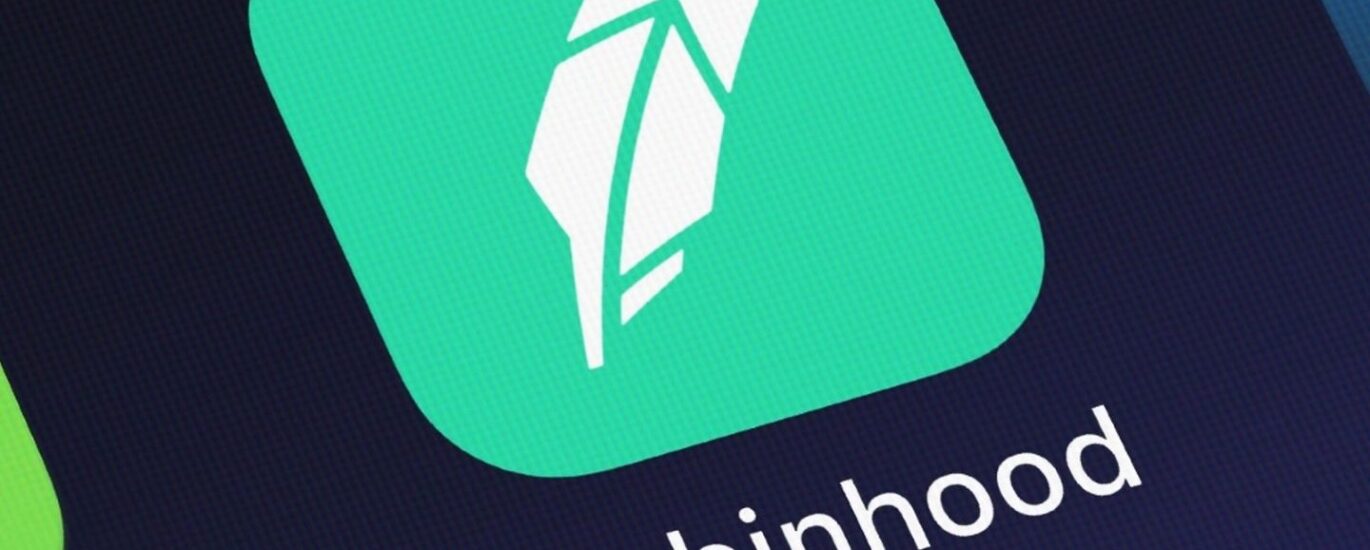 From Cathie Wood to Cantor Fitzgerald, the big money is betting that Robinhood’s crypto slump is just a temporary speed bump
