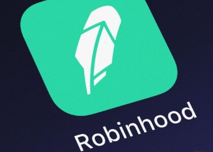 From Cathie Wood to Cantor Fitzgerald, the big money is betting that Robinhood’s crypto slump is just a temporary speed bump