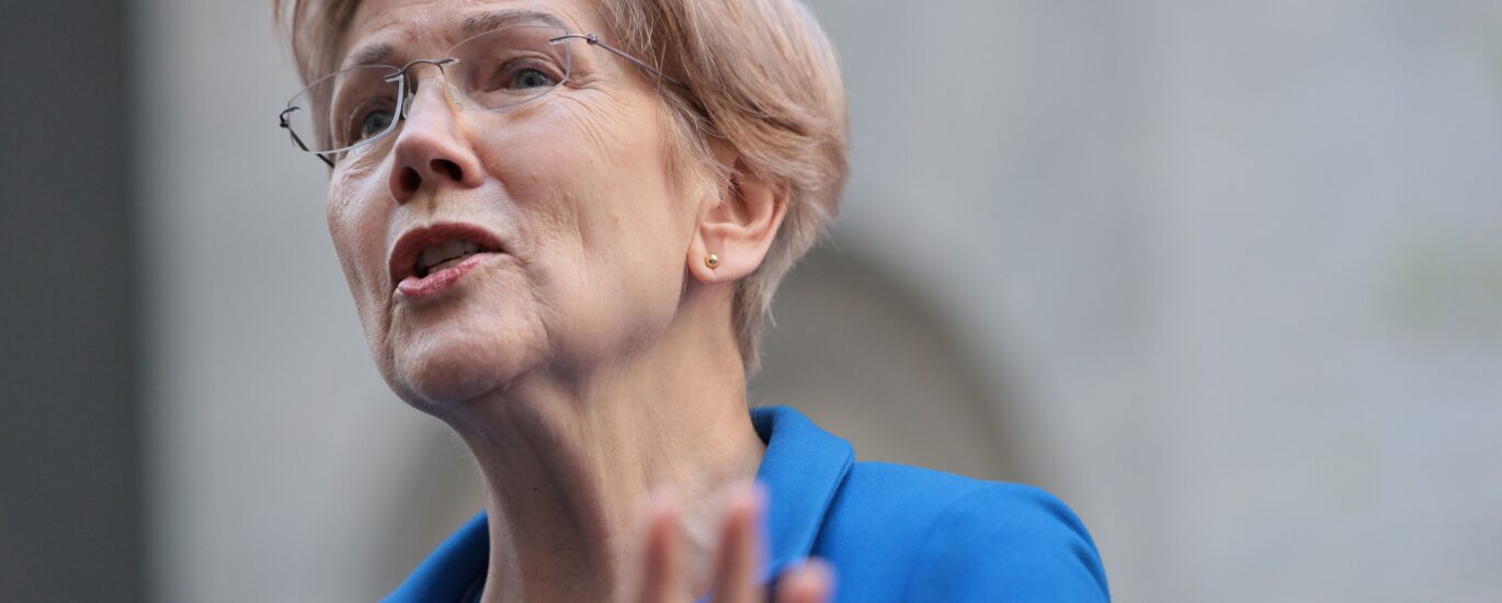 Senator Elizabeth Warren accuses U.S. regulator of approving unqualified crypto banks