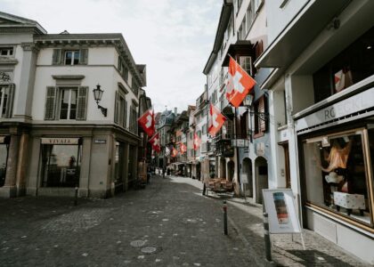Swiss central bank bitcoin reserve push fails over signature shortfall