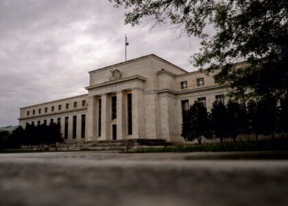 Tokenized Treasuries hit $15 billion as bitcoin stalls, Fed rate-rise concerns build