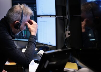 Bitcoin isn't crashing because of Saylor, it's losing the momentum trade