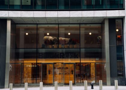 BlackRock and Fidelity are quietly turning bitcoin ETFs into a two-firm market