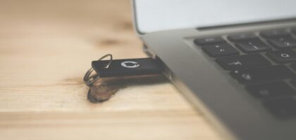 Microsoft found malware that hijacks crypto wallets and spreads through USB sticks