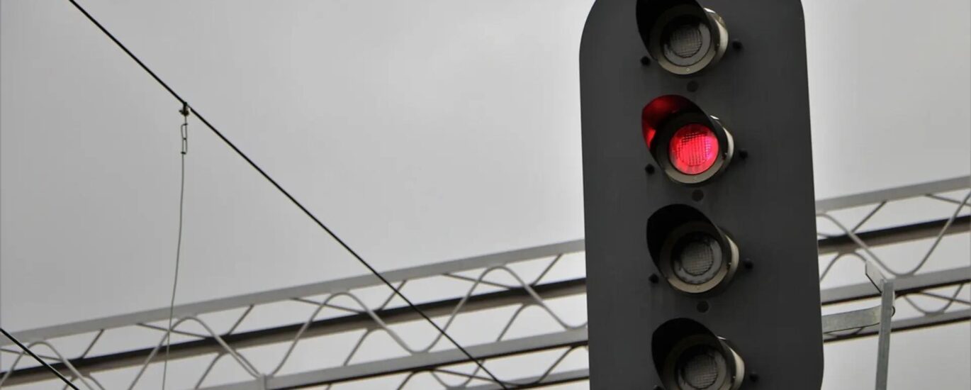 The bond market is flashing a clear signal on interest rates. Bitcoin bulls should take note