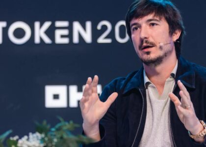 Arbitrum jumps 19% benefitting from Robinhood's $568 million onchain trading frenzy