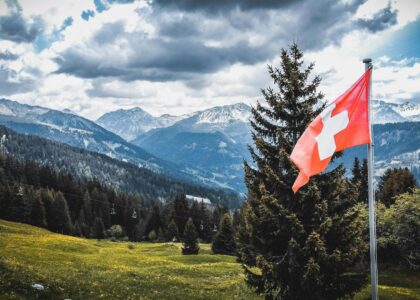 Swissquote cuts full-year guidance as 1H crypto income plunges, shares slide