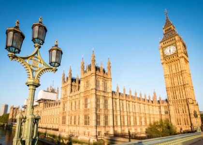 UK lawmakers question lenders over lack of banking for the country’s crypto firms
