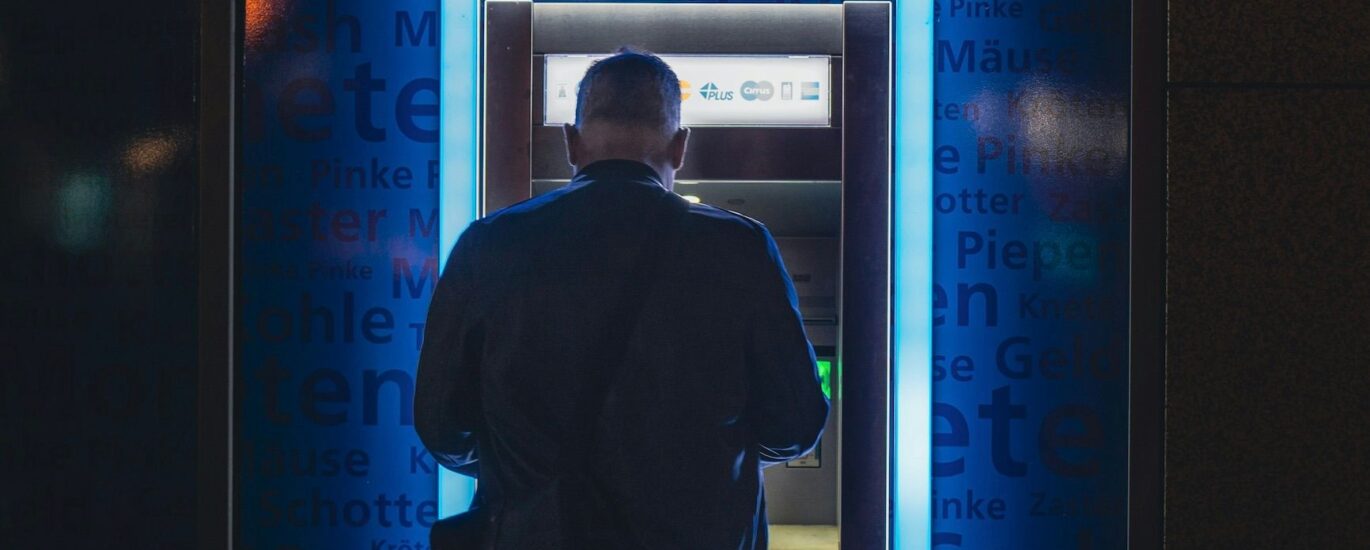 Stablecoin wallets challenge traditional bank accounts as main consumer money hub